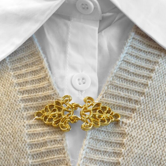 Cloak Hook Clasp Fasteners, Vintage Swirl Flower, Goldtone - Picture 4 of 4